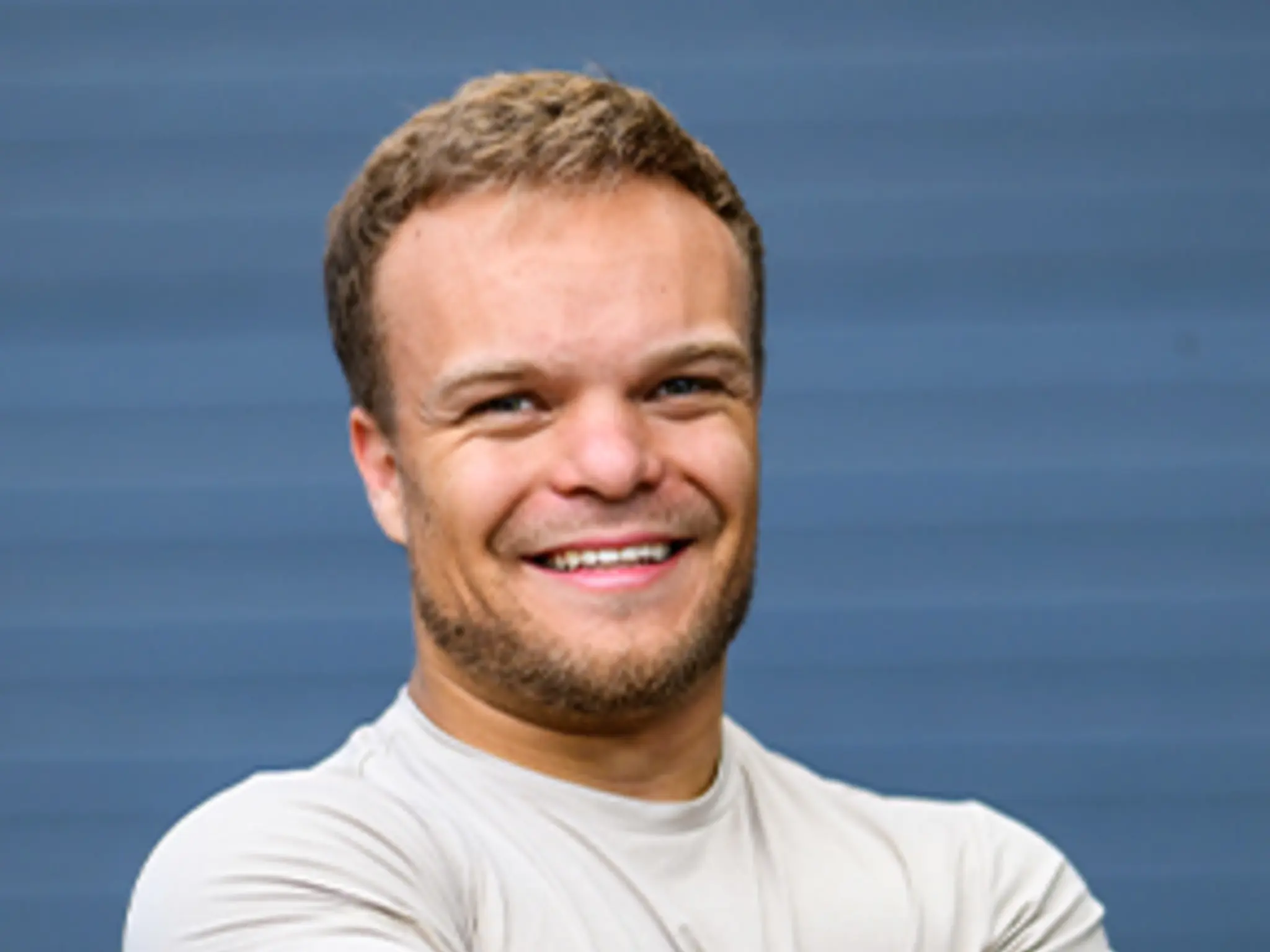 Ein Porträt von Para-Kugelstoßer Niko Kappel. 