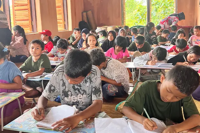 Eine Schulklasse im globalen Süden.
