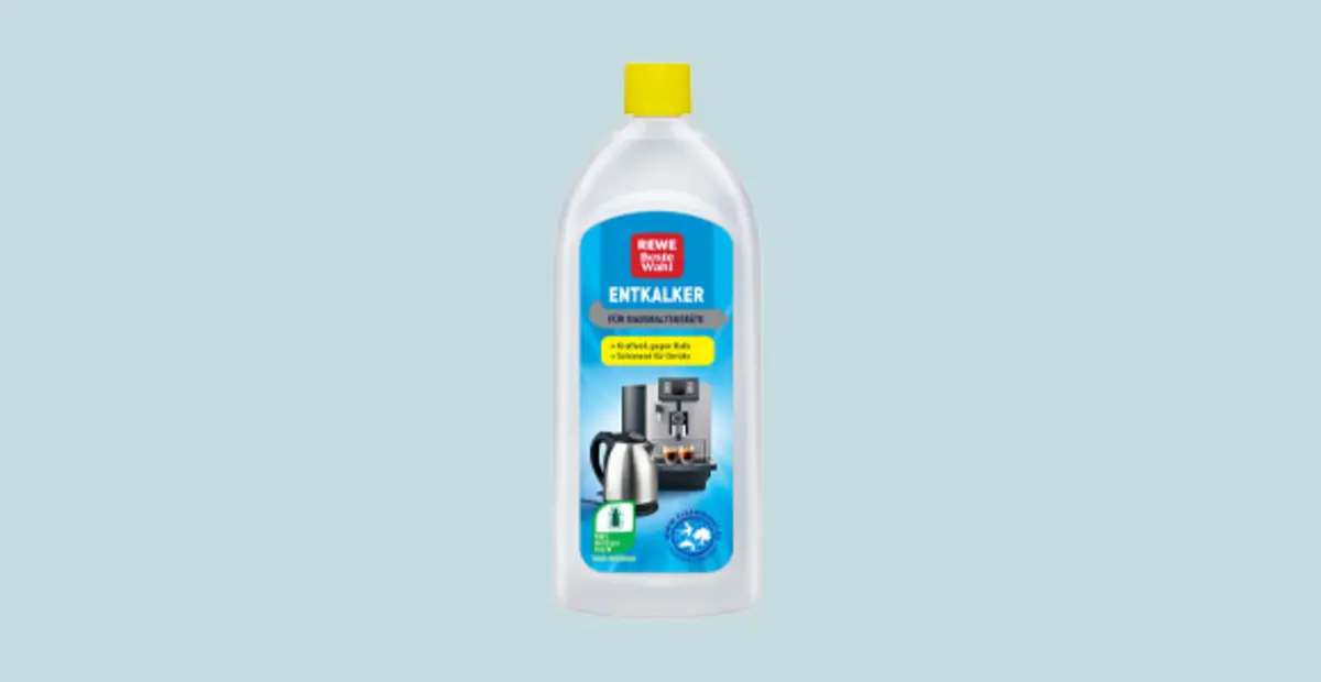 REWE Beste Wahl Entkalker in einer 100 % Recyclat-Verpackung.