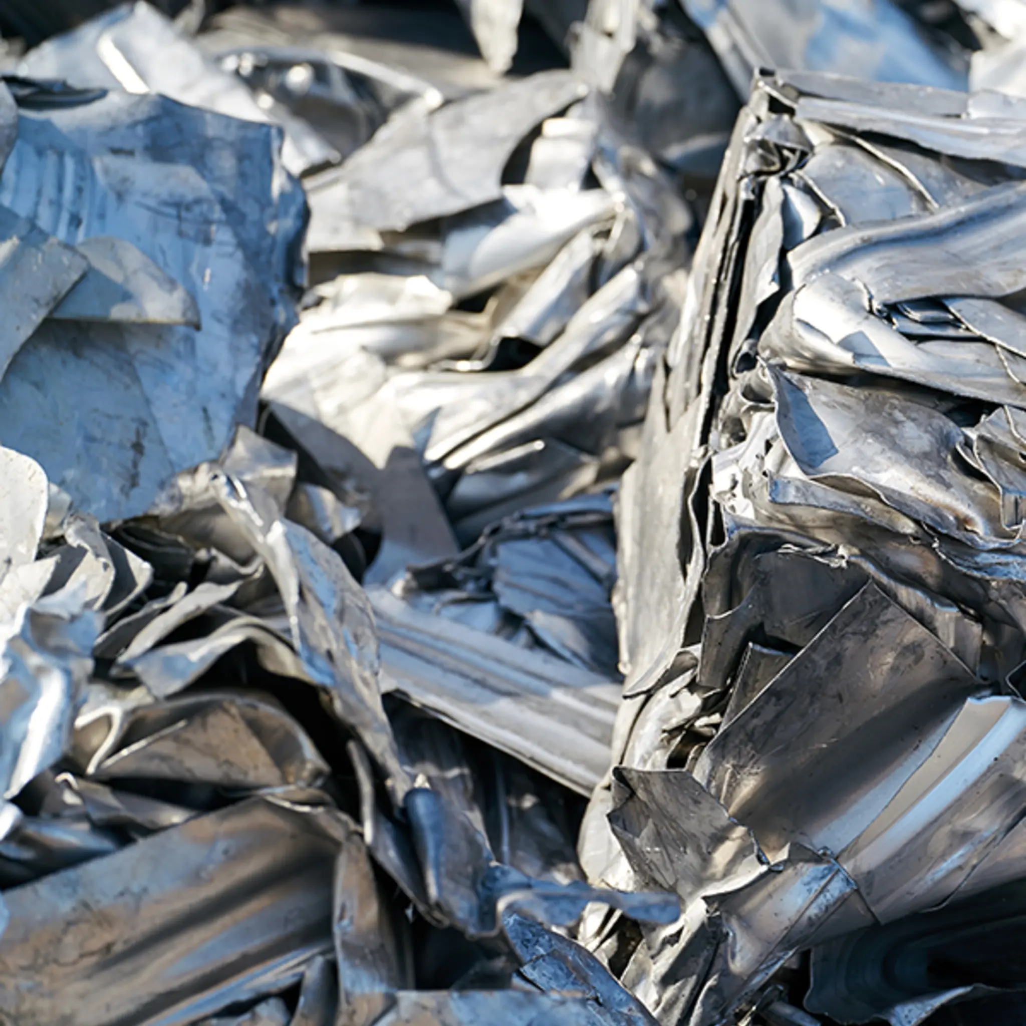 Gepresste silberne Metallabfälle