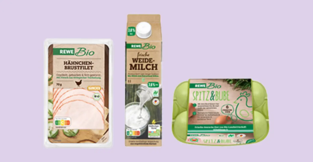Verschiedene Produkte ohne Gentechnik: REWE Bio Frische Weidemilch, REWE Bio Hähnchen-Brustfilet, REWE Bio und REWE Beste Wahl Spitz & Bube Eier. 