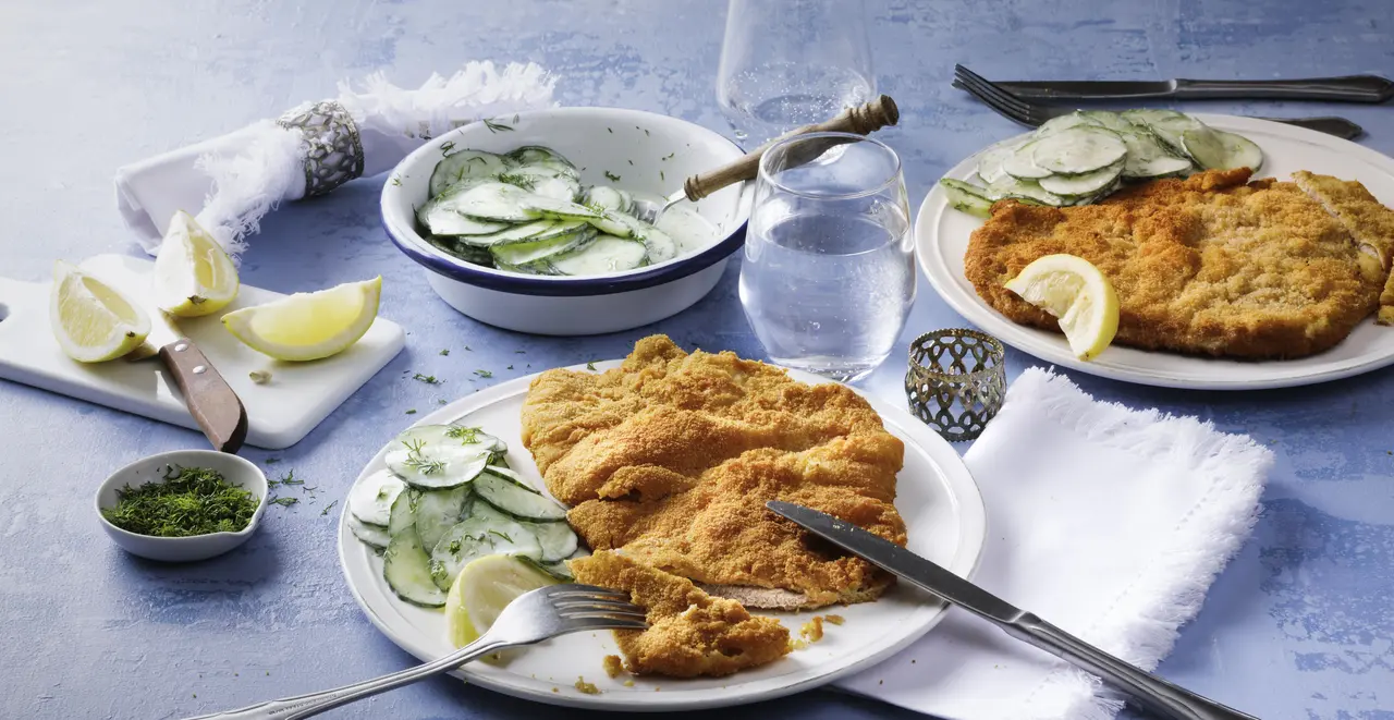 Wiener Kalbsschnitzel mit Gurkensalat