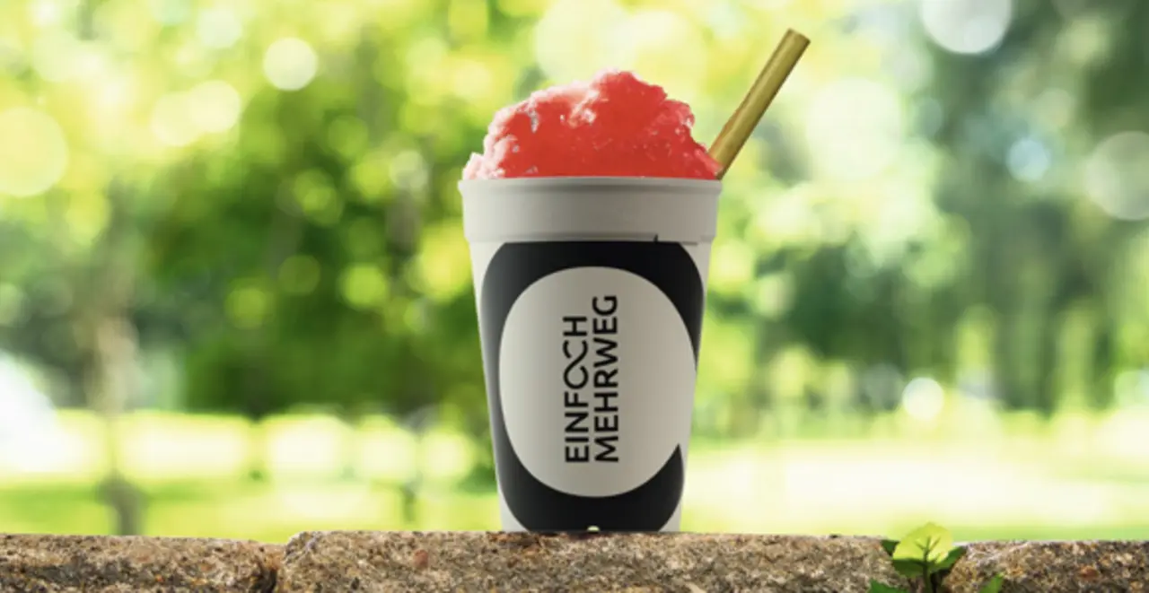 Ein Pfandbecher für Slush-Eis